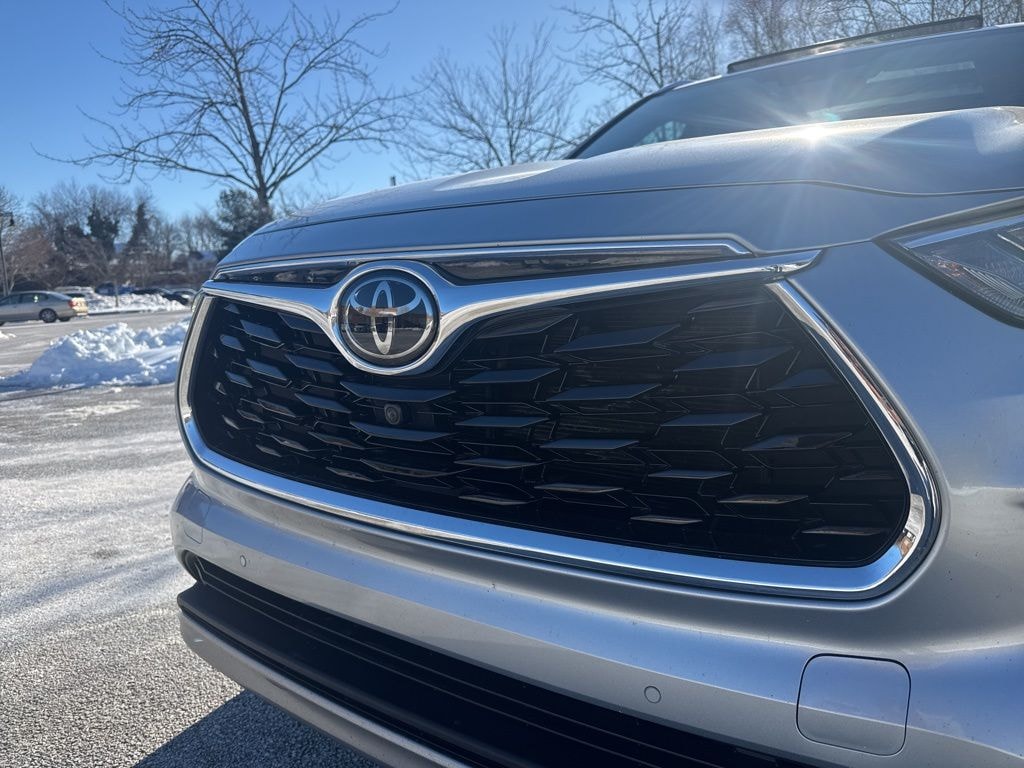 Used 2021 Toyota Highlander Platinum SUV