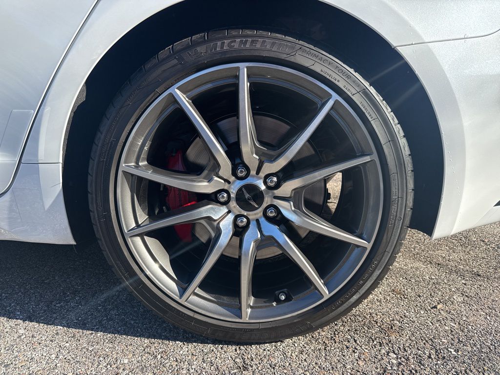2025 GENESIS G70 Standard - Photo 12