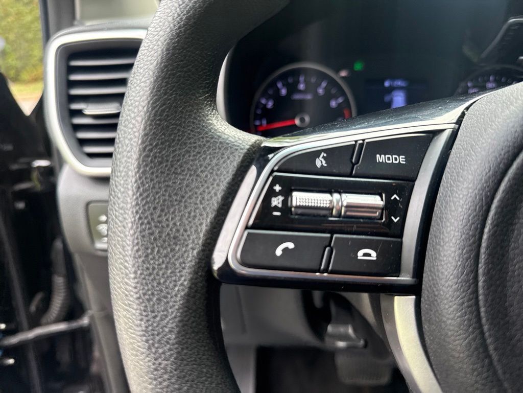 2022 Kia Sportage LX - Photo 17
