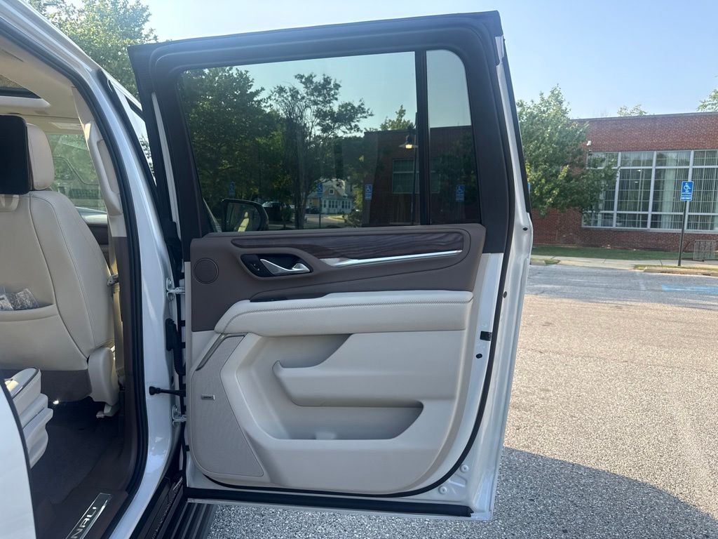 2024 GMC Yukon XL Denali - Photo 36