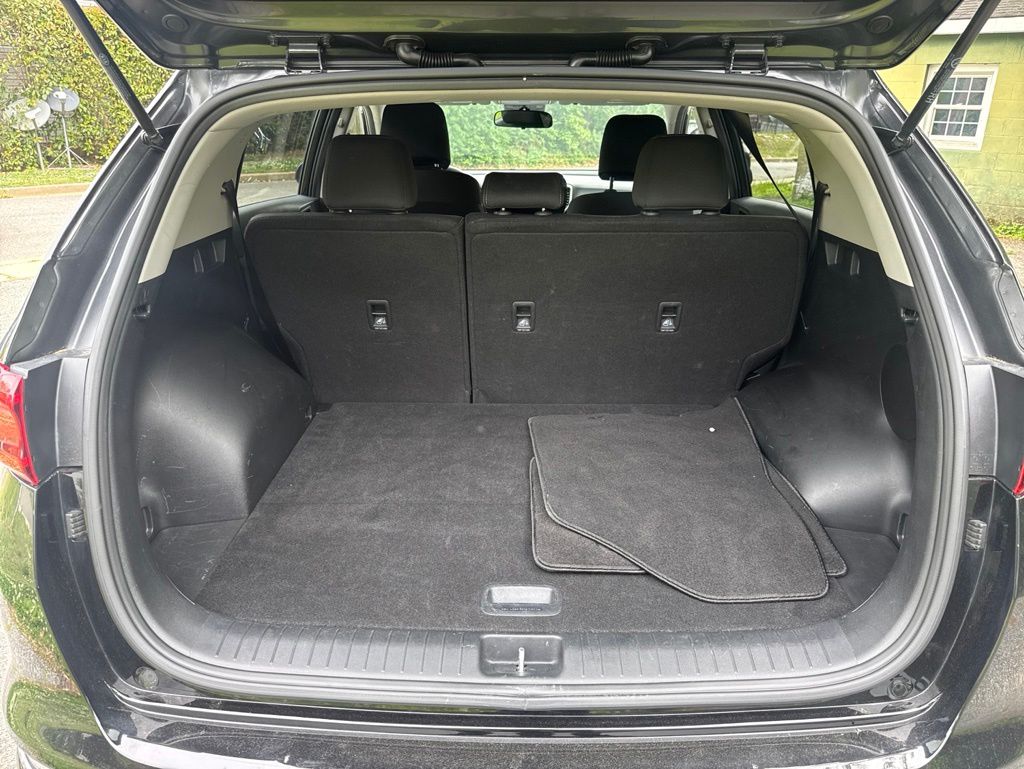 2022 Kia Sportage LX - Photo 29