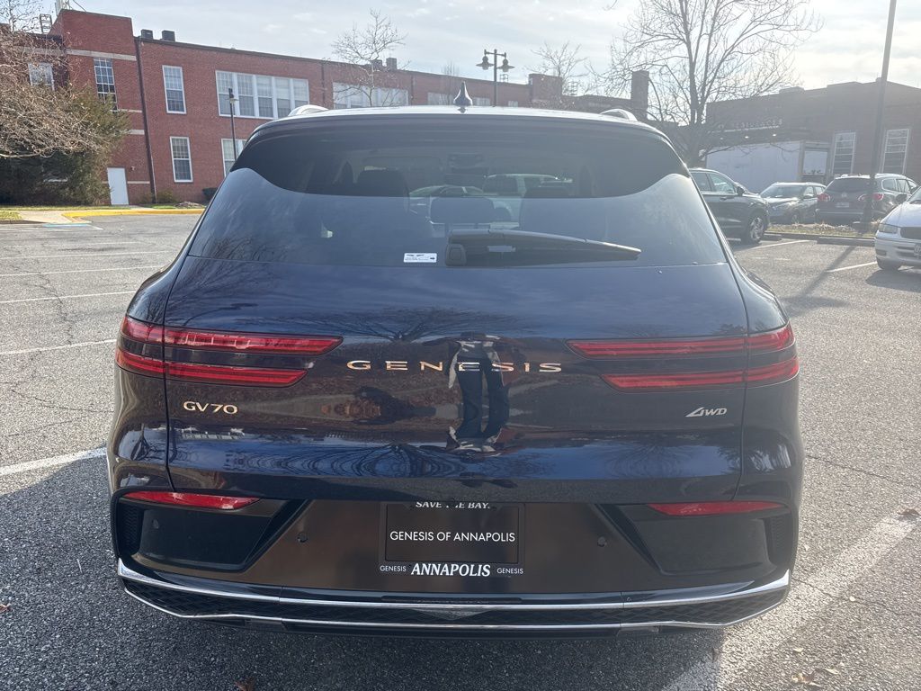 2026 GENESIS GV70 Standard - Photo 9