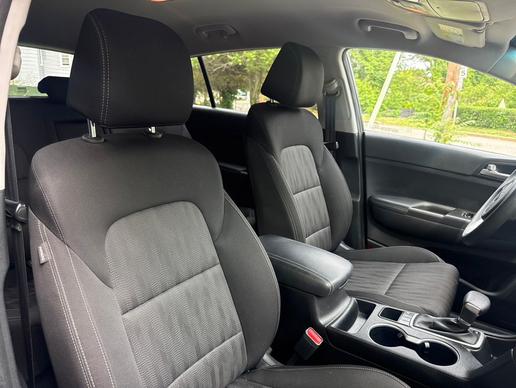 2022 Kia Sportage LX - Photo 34