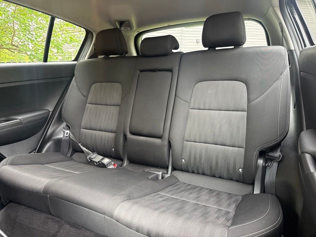 2022 Kia Sportage LX - Photo 25