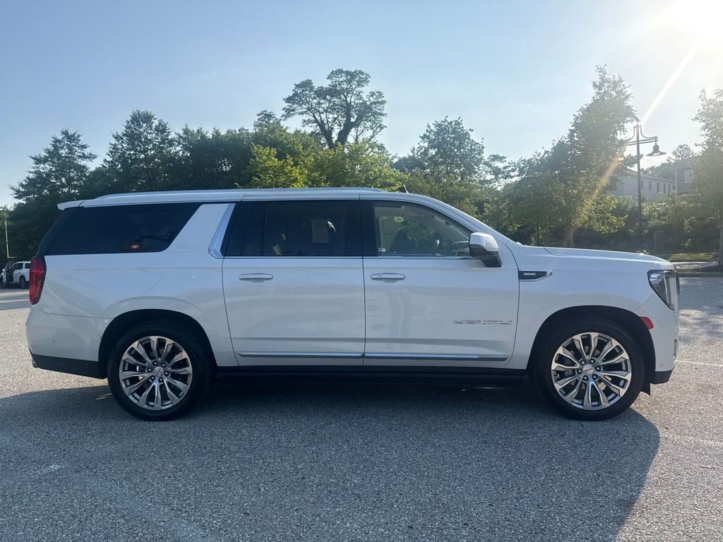 2024 GMC Yukon XL Denali - Photo 12