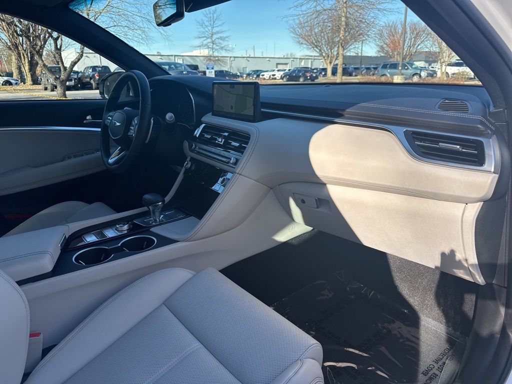 2025 GENESIS G70 Standard - Photo 34