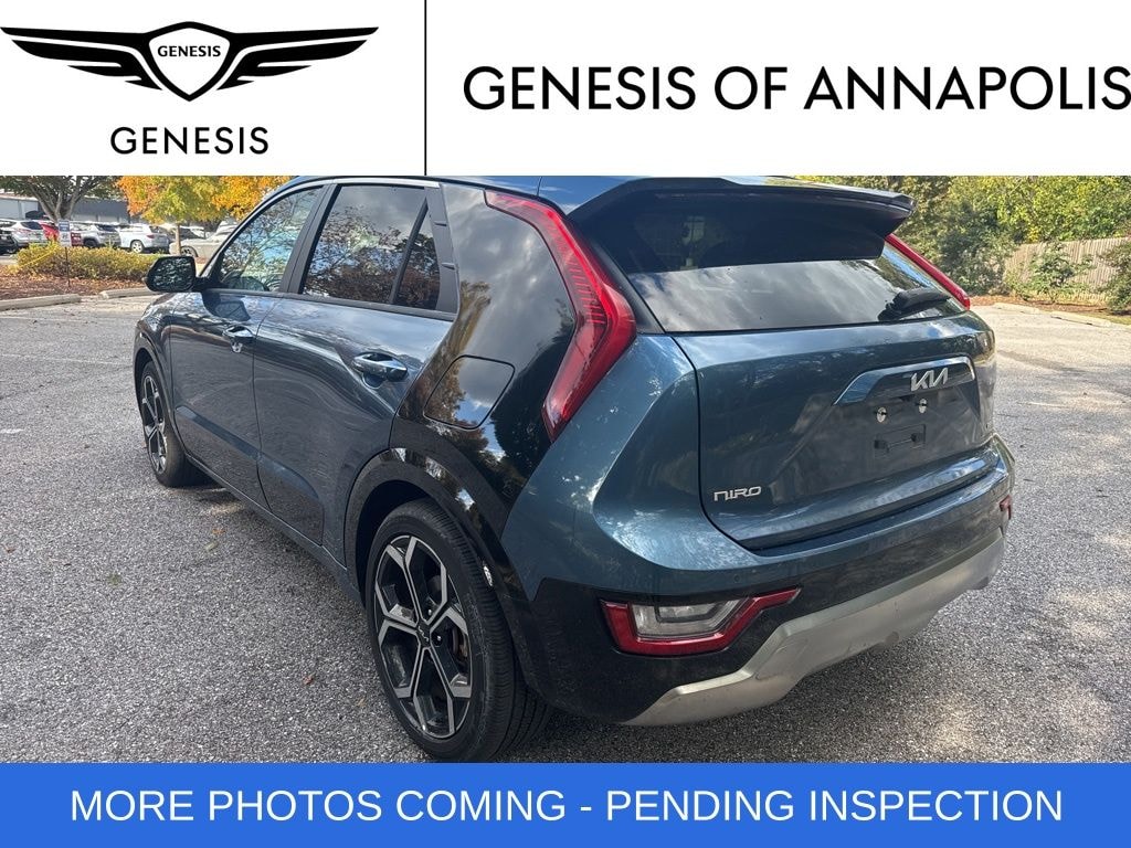 Used 2023 Kia Niro SX Touring SUV