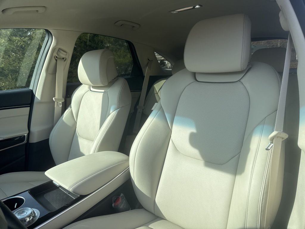 2026 GENESIS GV70 Standard - Photo 14