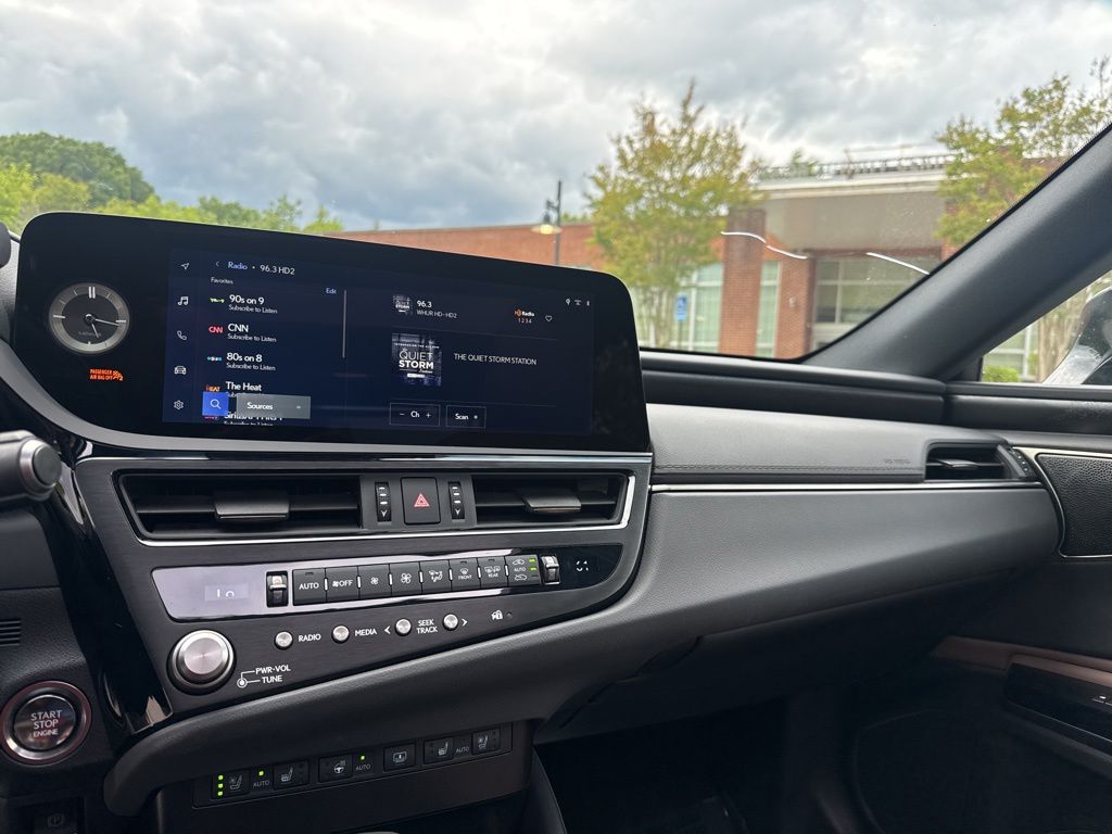 2025 Lexus ES 350 Ultra Luxury - Photo 20