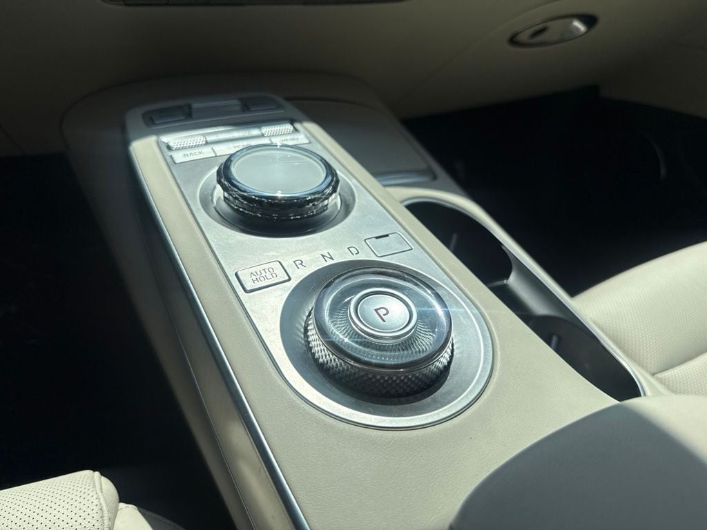 2025 GENESIS GV70 Standard - Photo 23