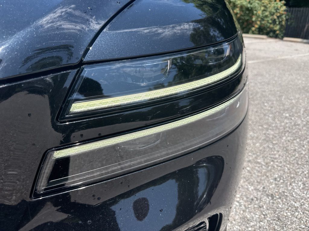 2023 Genesis G80 2.5T Sport Prestige photo 3