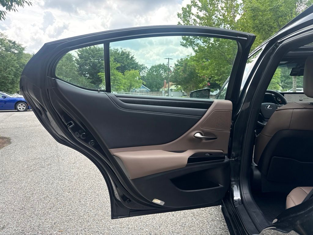 2023 Lexus ES 350 - Photo 25