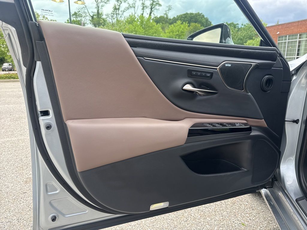 2025 Lexus ES 350 Ultra Luxury - Photo 13