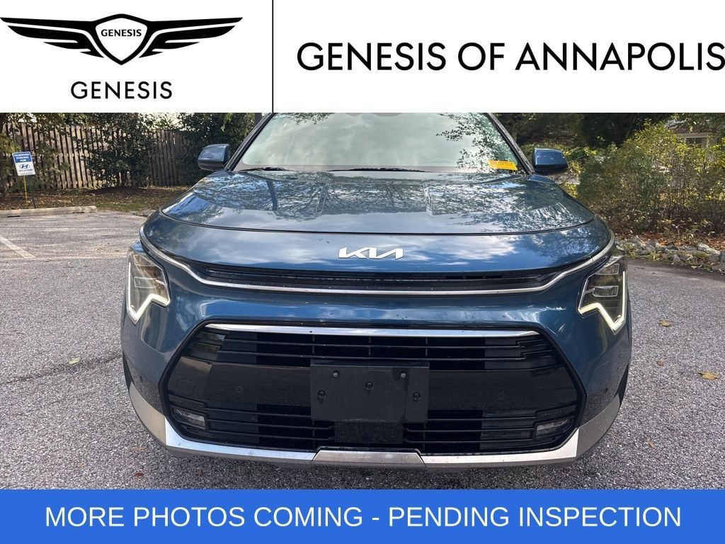 Used 2023 Kia Niro SX Touring SUV