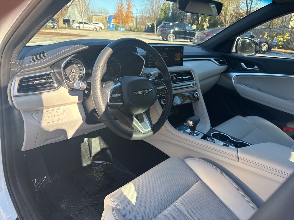 2025 GENESIS G70 Standard - Photo 15
