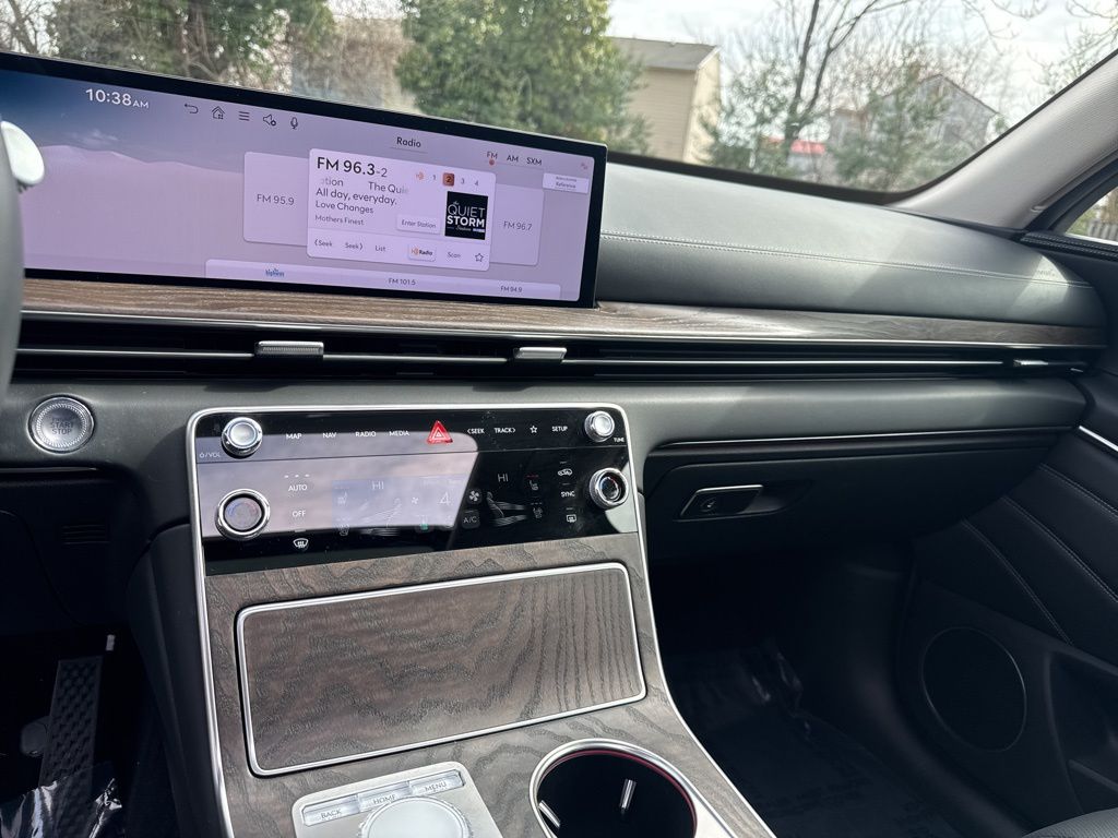 2025 GENESIS GV80 Advanced - Photo 19