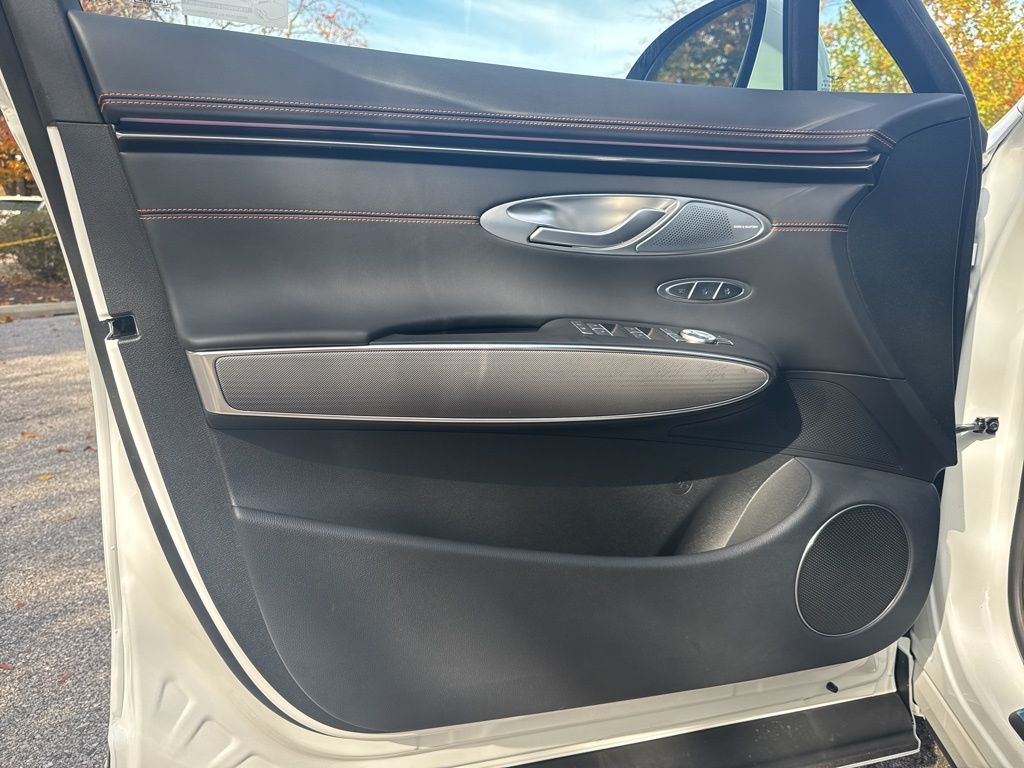 2026 GENESIS GV70 Sport Advanced - Photo 13
