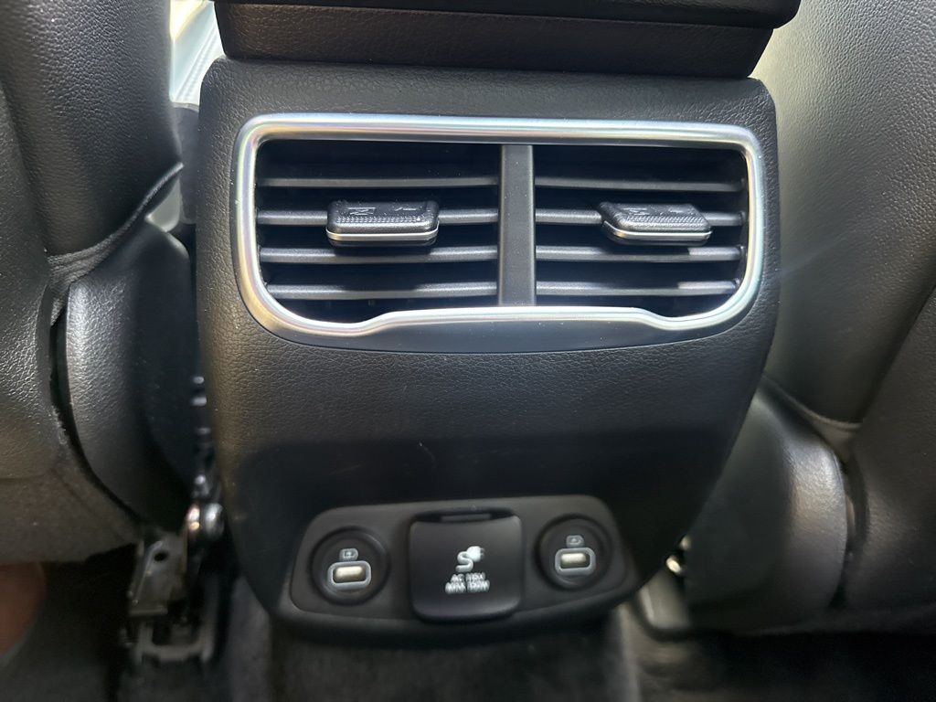 2021 Hyundai Santa Fe Limited - Photo 30