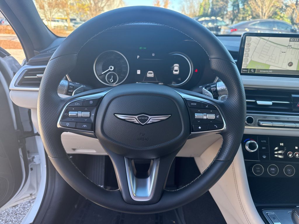 2025 GENESIS G70 Standard - Photo 16