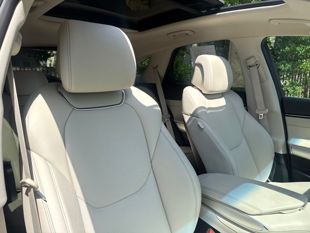 2025 GENESIS GV70 Standard - Photo 36
