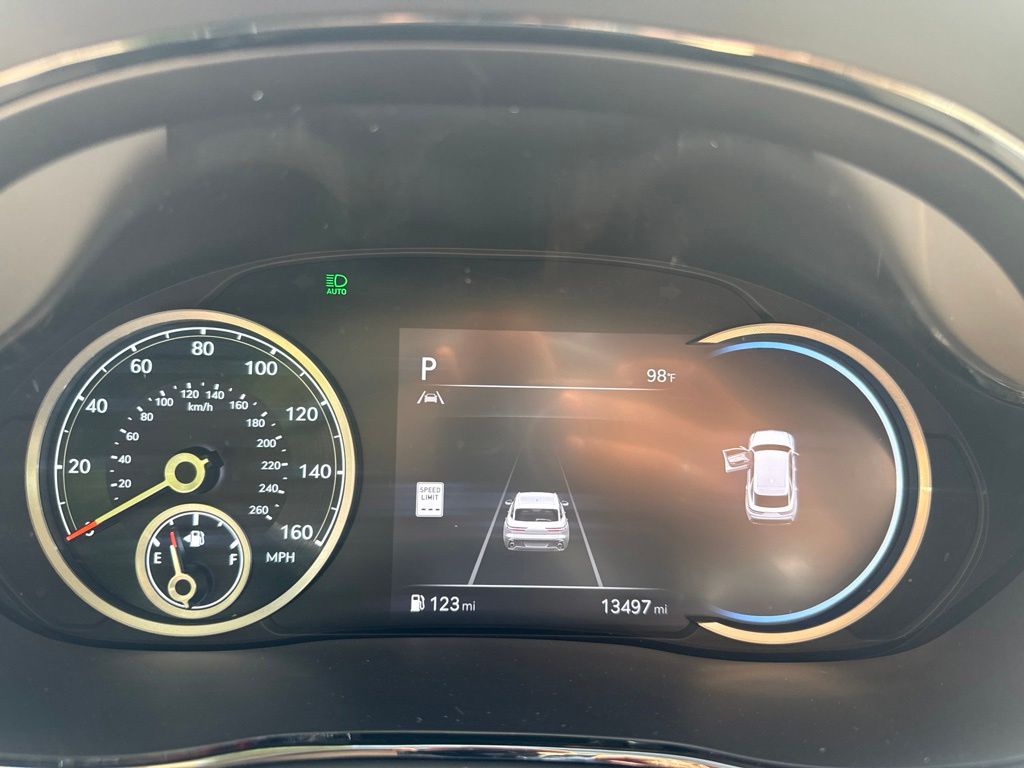 2025 GENESIS GV70 Standard - Photo 19