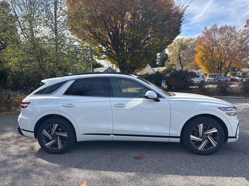 2026 GENESIS GV70 Sport Advanced - Photo 11