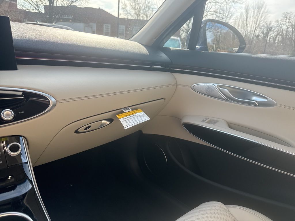 2026 GENESIS GV70 Standard - Photo 23