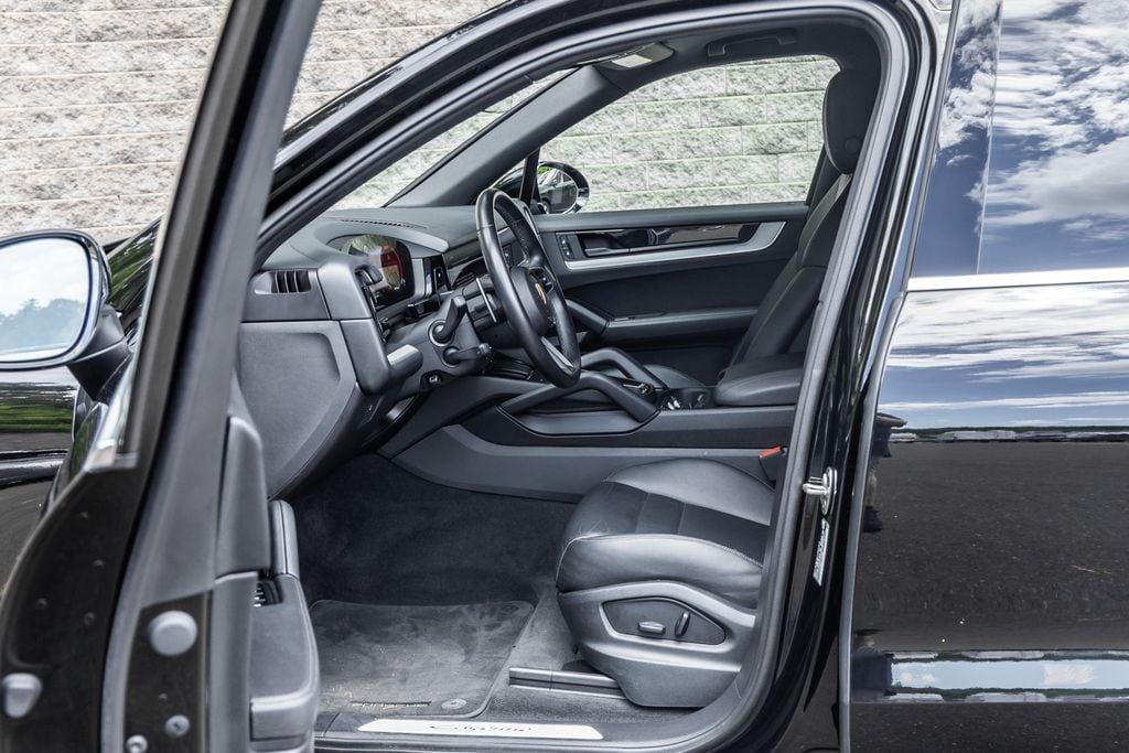 2024 Porsche Cayenne Base - Photo 24