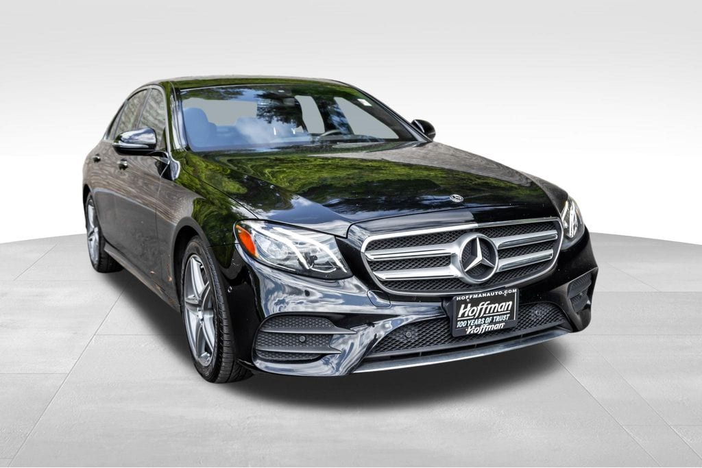 2017 Mercedes-Benz E-Class E300 4MATIC's photo