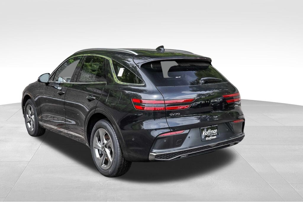 New 2026 Genesis GV70 SUV