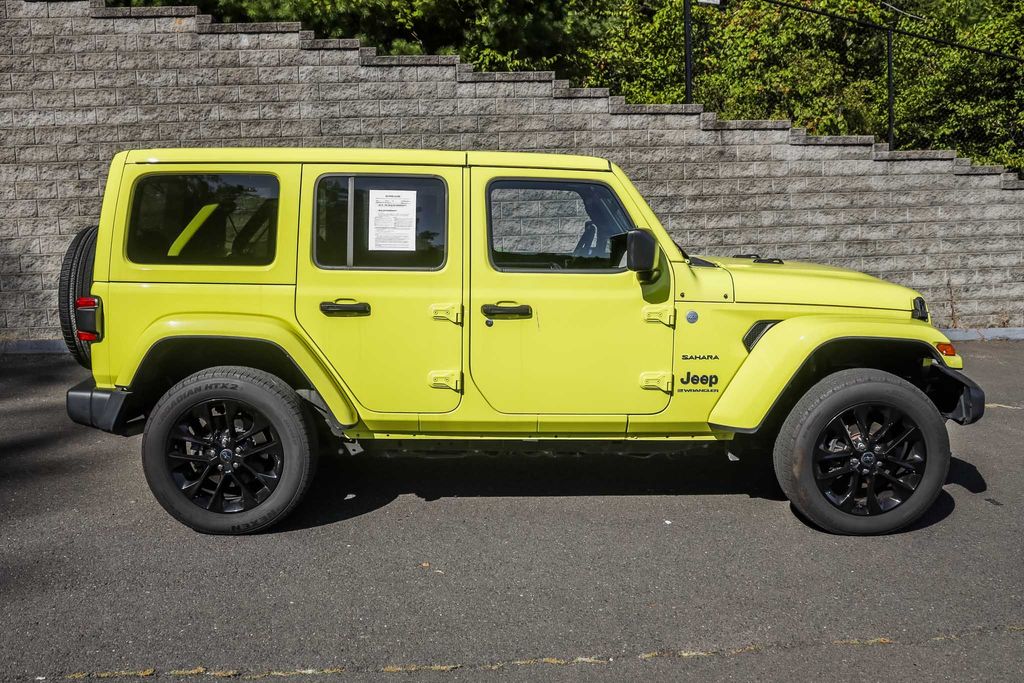 2024 Jeep Wrangler Sahara 4xe photo 3