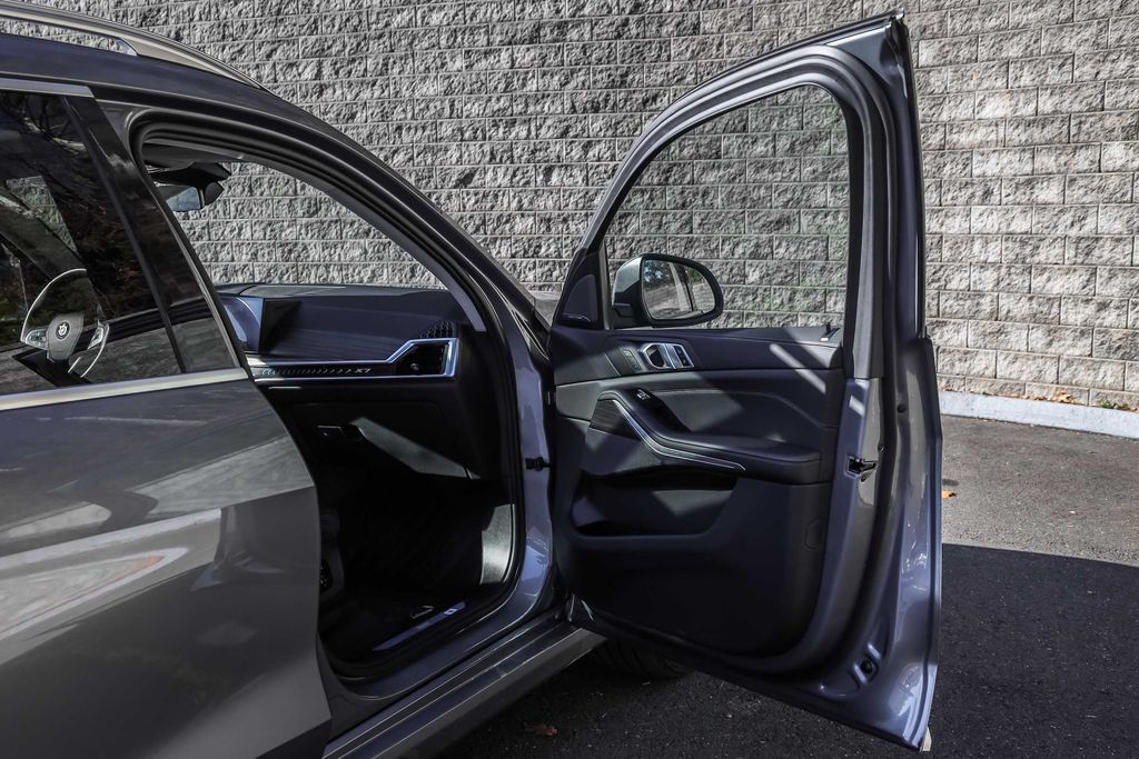 2024 BMW X7 40i - Photo 17