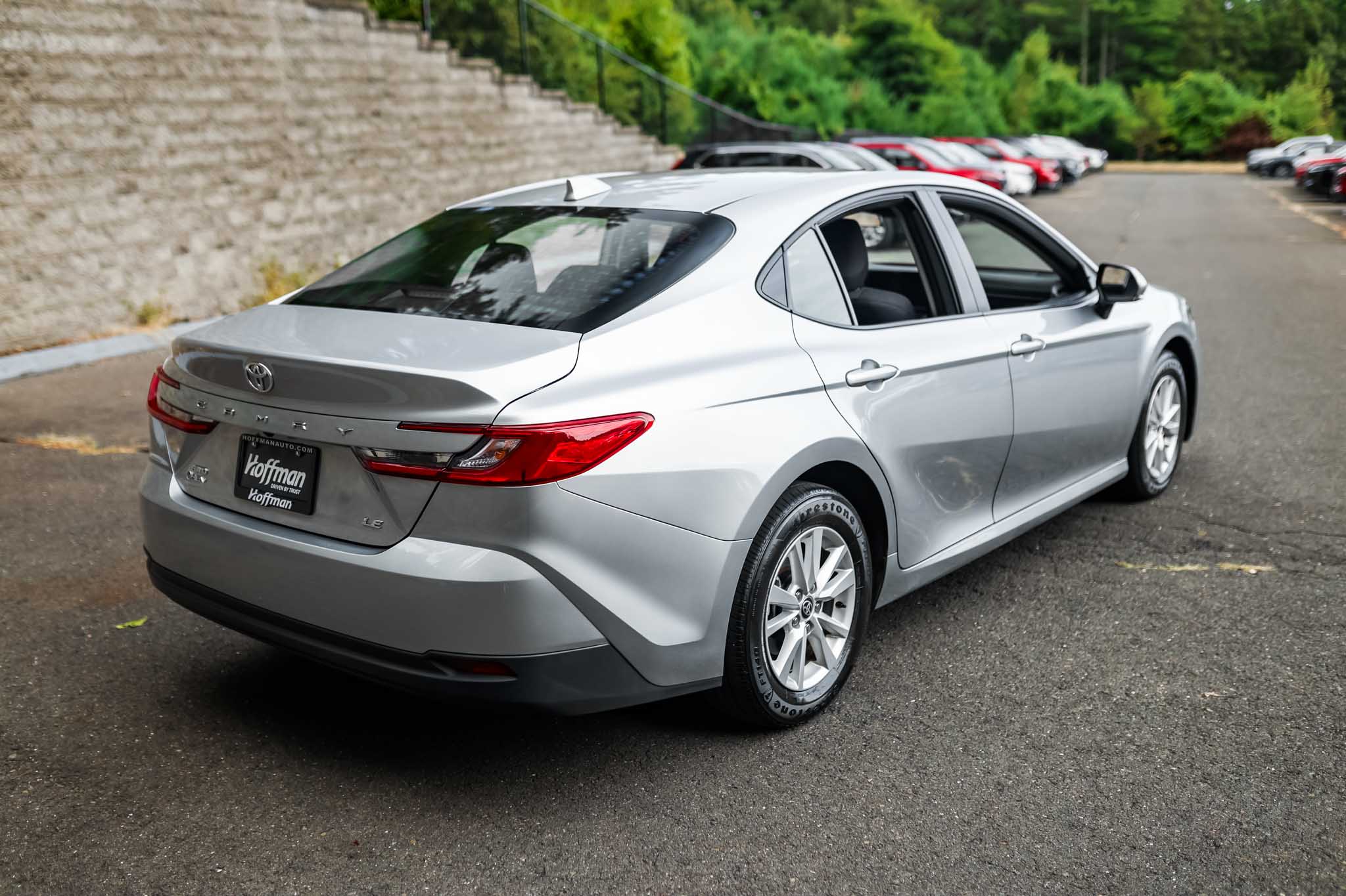 2025 Toyota Camry LE photo 3