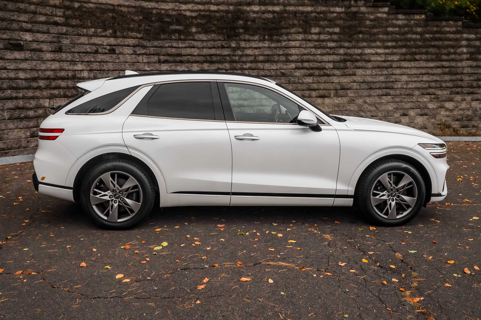 2023 Genesis GV70 3.5T Sport photo 2