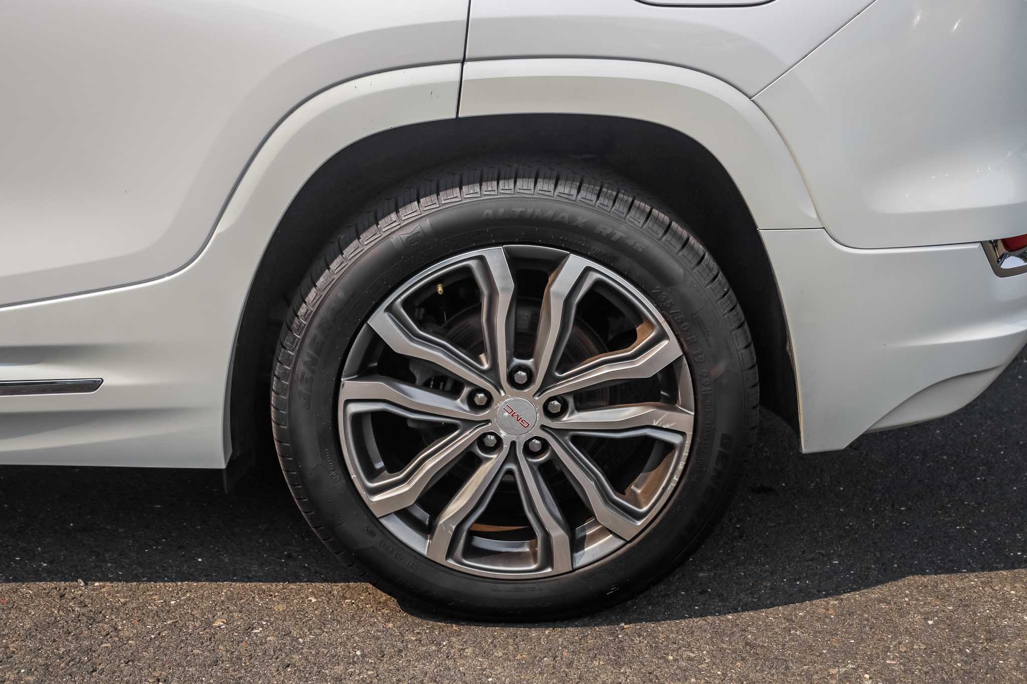 2020 GMC Terrain Denali - Photo 12