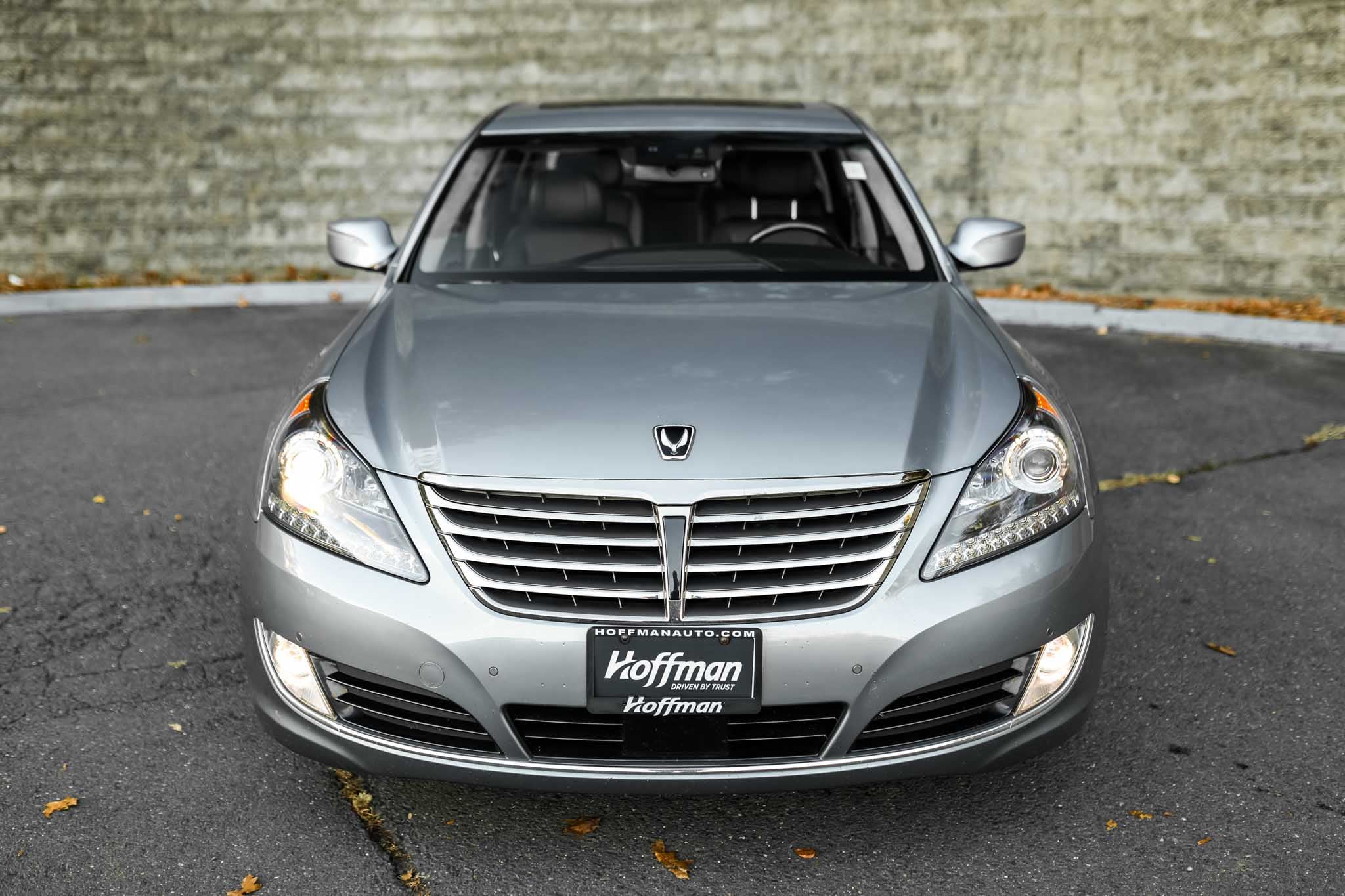 Used 2014 Hyundai Equus Signature with VIN KMHGH4JH5EU089451 for sale in Simsbury, CT