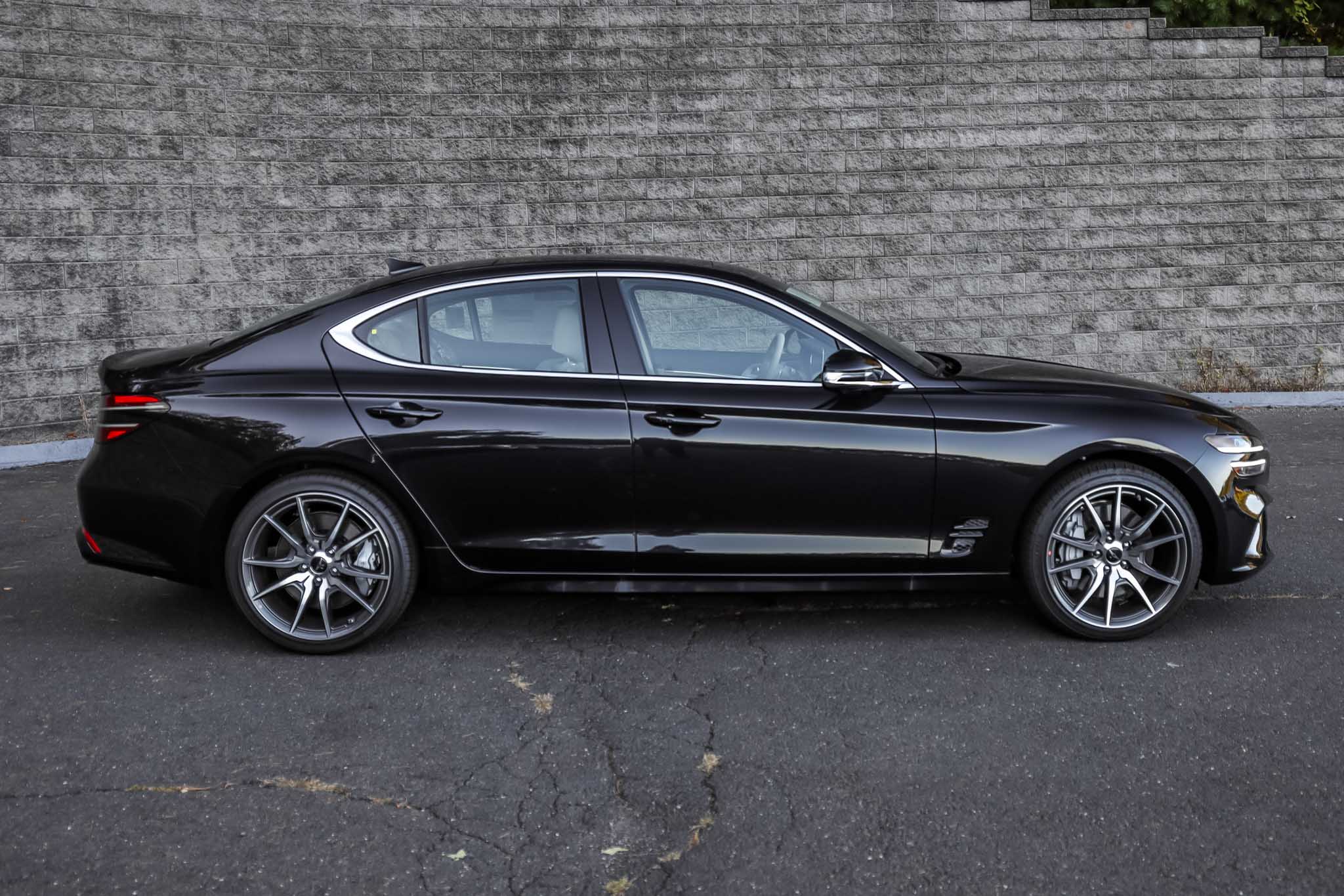 2026 Genesis G70 2.5T Prestige AWD photo 2