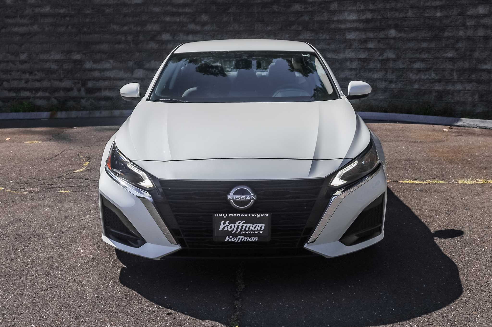 2023 Nissan Altima 2.5 SV photo 2