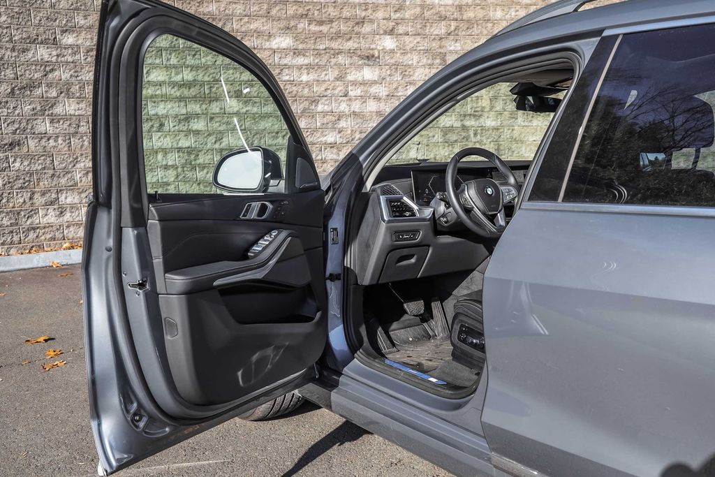 2024 BMW X7 40i - Photo 25