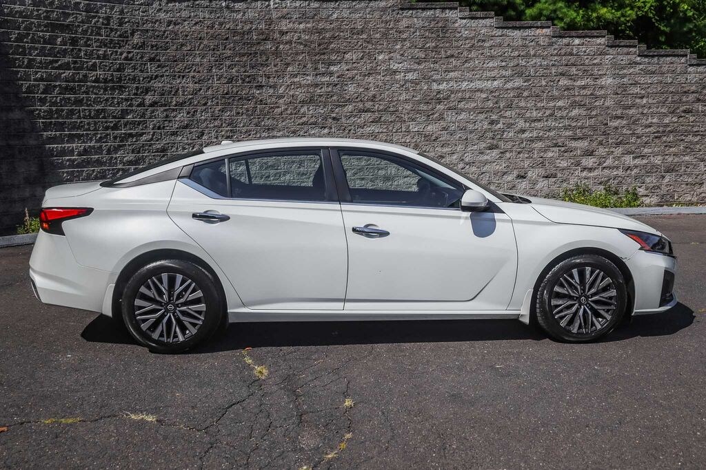 Used 2023 Nissan Altima 2.5 SV Sedan