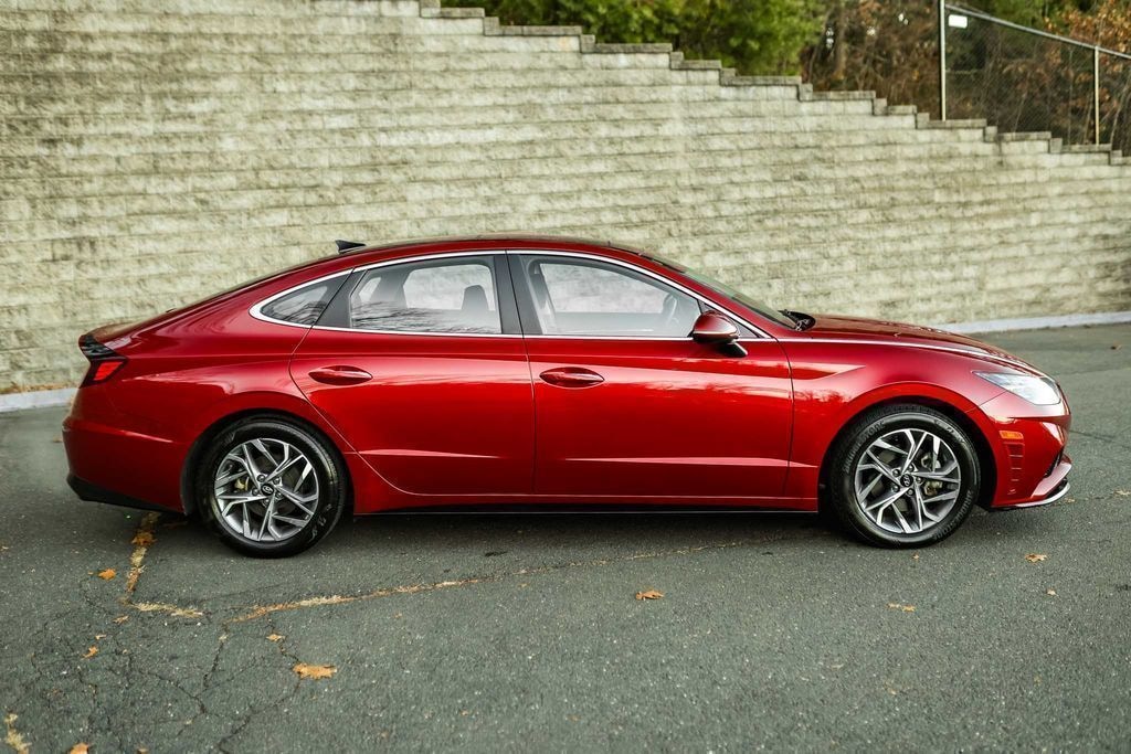 Used 2023 Hyundai Sonata SEL Sedan