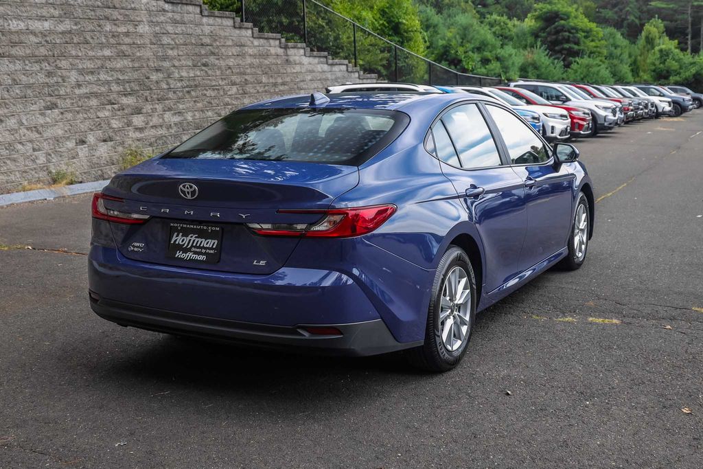 2025 Toyota Camry LE photo 4