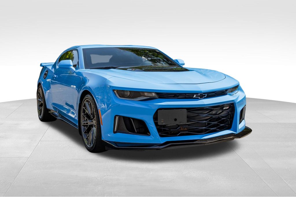2022 Chevrolet Camaro ZL1's photo