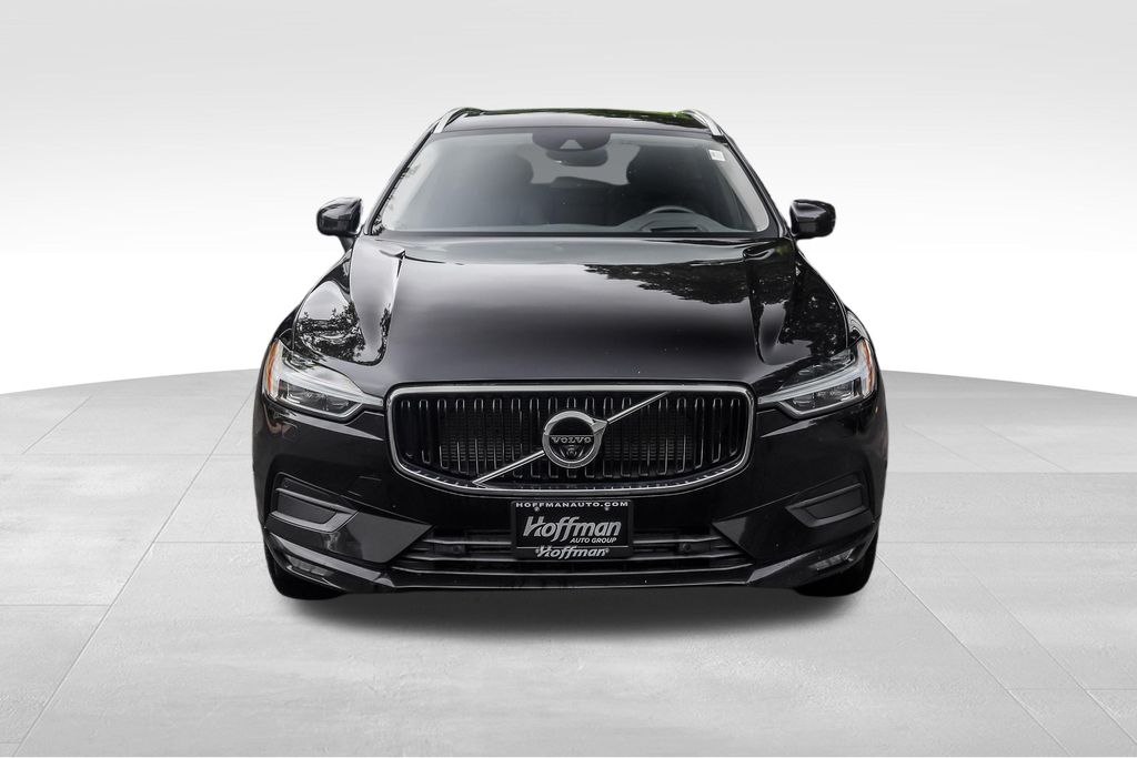 Used 2018 Volvo XC60 Momentum with VIN YV4A22RK1J1047318 for sale in Simsbury, CT