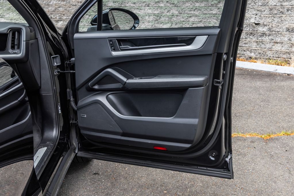 2024 Porsche Cayenne Base - Photo 15