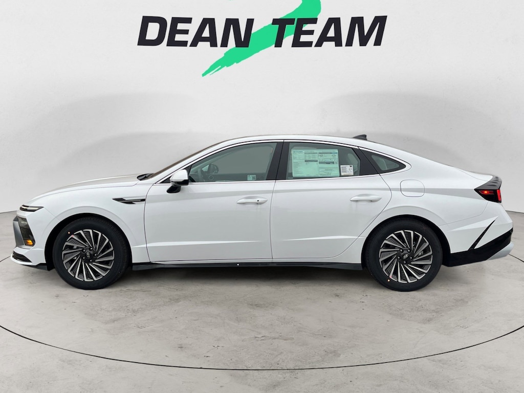 New 2026 Hyundai Sonata Hybrid SEL Sedan