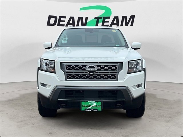 2024 Nissan Frontier SV photo 2