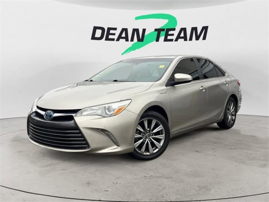 Used 2017 Toyota Camry Hybrid XLE Sedan