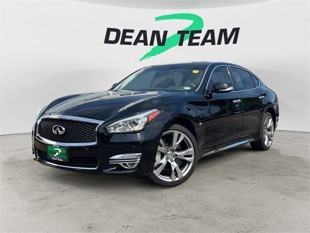 2018 Infiniti Q70L 3.7 Luxe photo 2