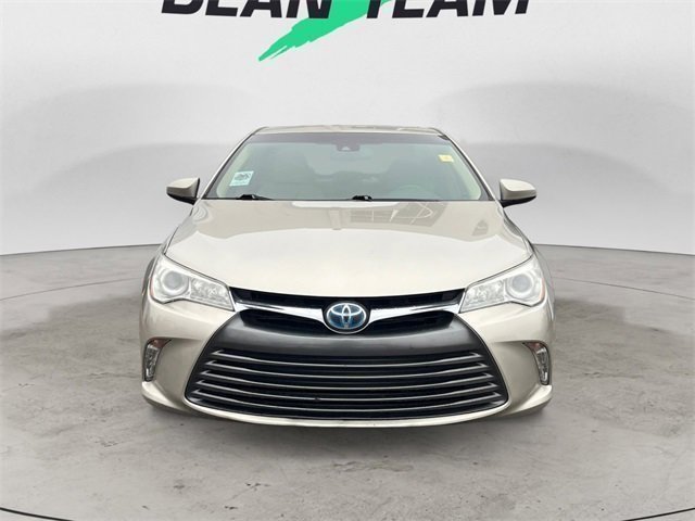 2017 Toyota Camry Hybrid XLE photo 2
